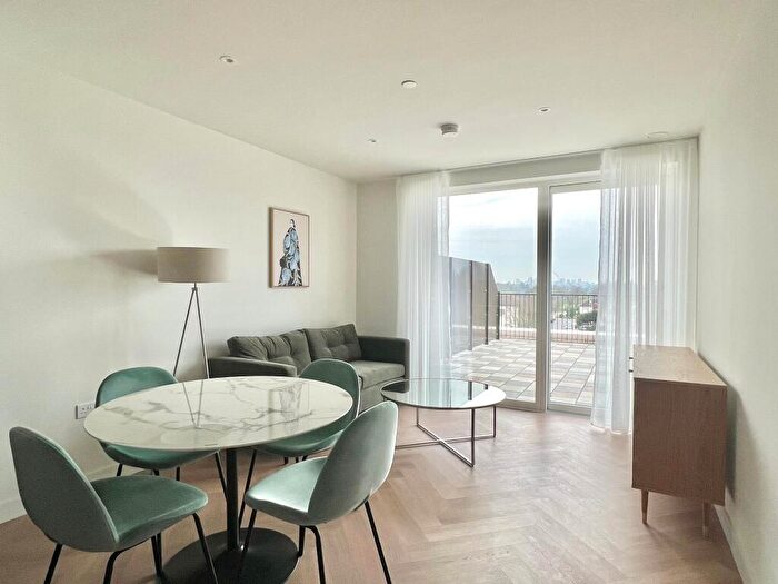 1 Bedroom Flat To Rent In Bower House, Henshaw Parade, The Hyde, NW9