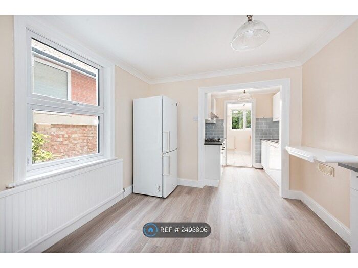4 Bedroom Terraced House To Rent In Kay Road, London, SW9