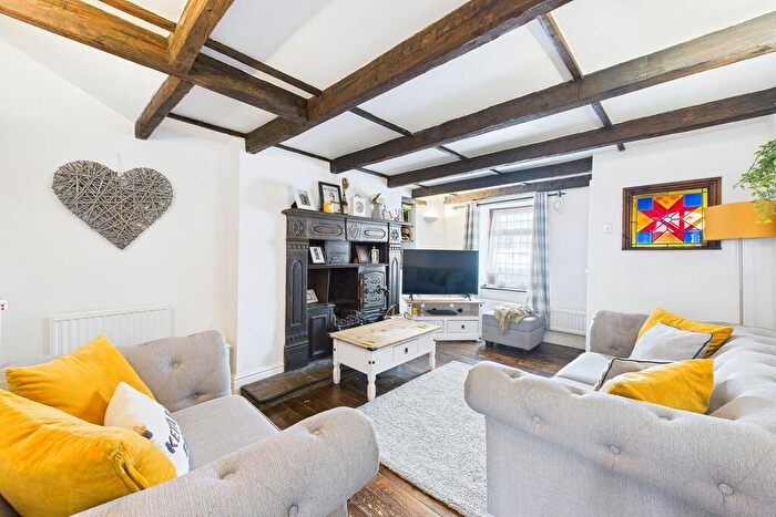 3 Bedroom Terraced House For Sale In Victoria Road, Walton Le Dale, PR5