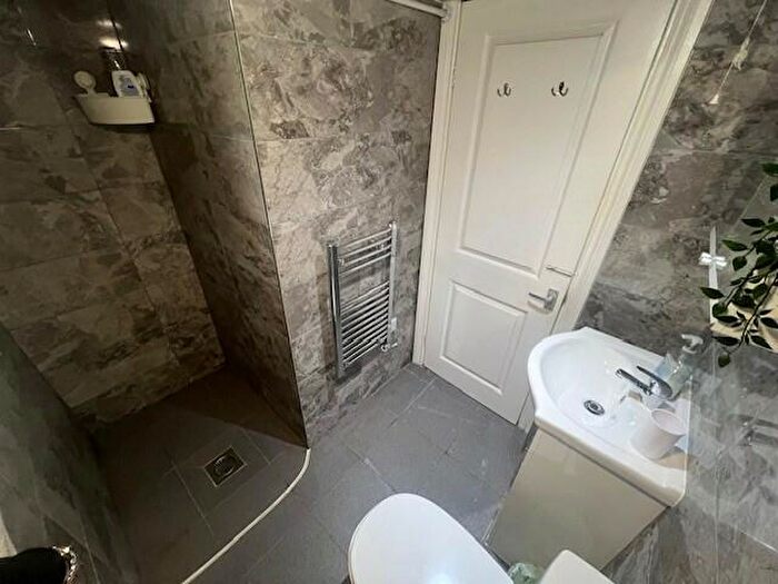 Studio To Rent In Conway Avenue, Leeds, LS8