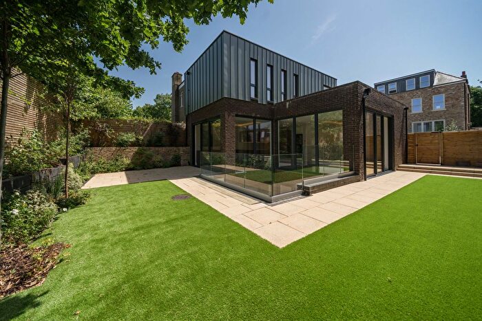 4 Bedroom Detached House For Sale In Castlebar Hill, London, W5