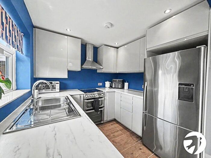 3 Bedroom Semi-Detached House To Rent In Teesdale Road, Dartford, Kent, DA2