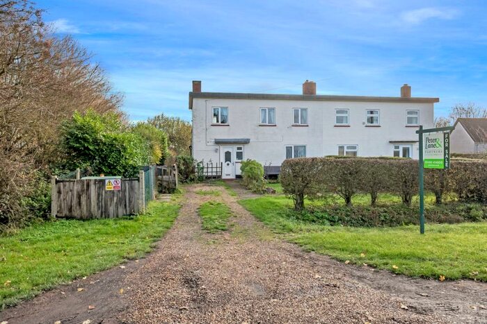 3 Bedroom Semi-Detached House For Sale In Alconbury Hill, Alconbury Weston, Huntingdon, PE28