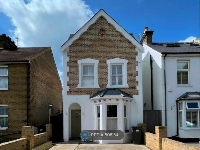 4 Bedroom Detached House To Rent In Pope Road, Bromley, BR2