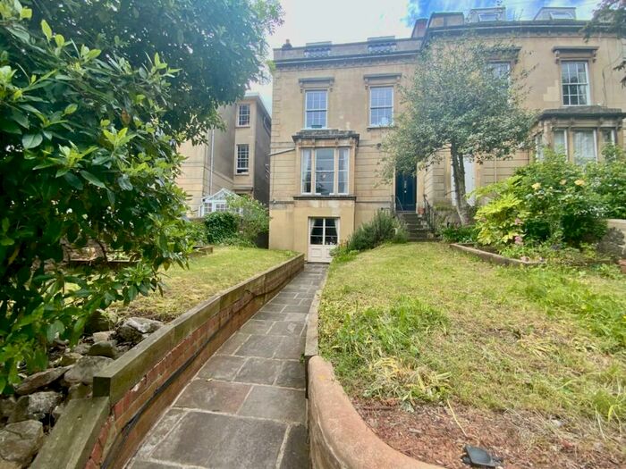 2 Bedroom Flat To Rent In First Floor Flat, Arley Hill, Bristol, BS6