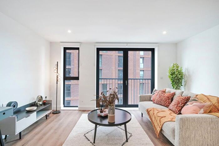 2 Bedroom Apartment To Rent In Francis House, SL6