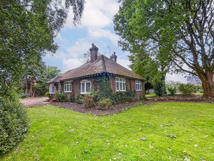 2 Bedroom Detached Bungalow For Sale In Standard Hill Close, Ninfield, TN33