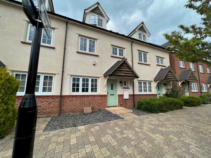 4 Bedroom Town House To Rent In Manor Road, Barton Seagrave, Kettering, NN15