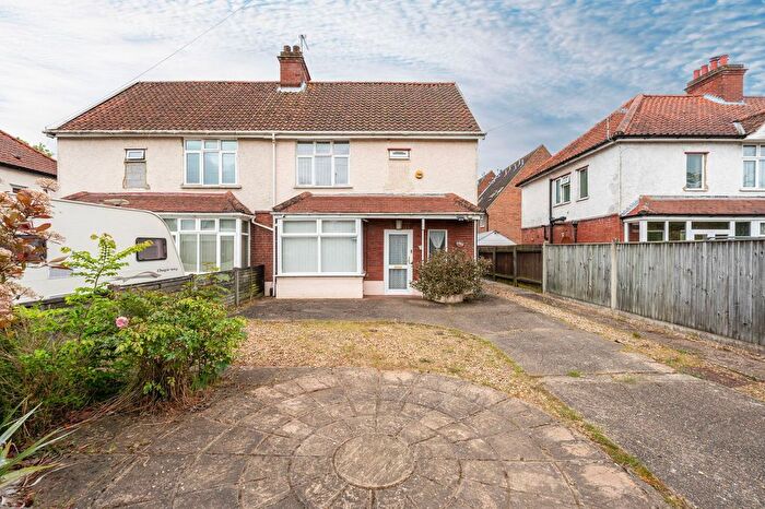 3 Bedroom Semi Detached House For Sale In Earlham Green Lane, Norwich, NR5