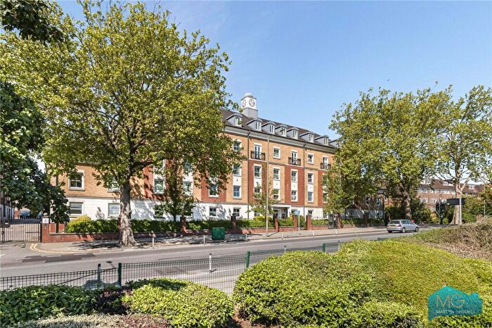 1 Bedroom Apartment For Sale In Solomons Court, High Road, North Finchley, London, N12