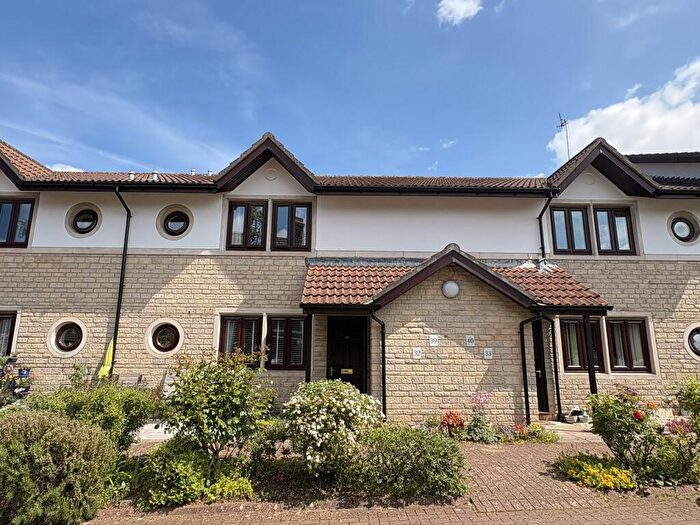 2 Bedroom Flat For Sale In Woodborough Road, Winscombe, North Somerset., BS25