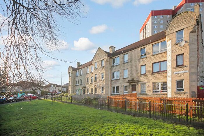 2 Bedroom Flat For Sale In Flat, Lochend Avenue, Edinburgh, EH7