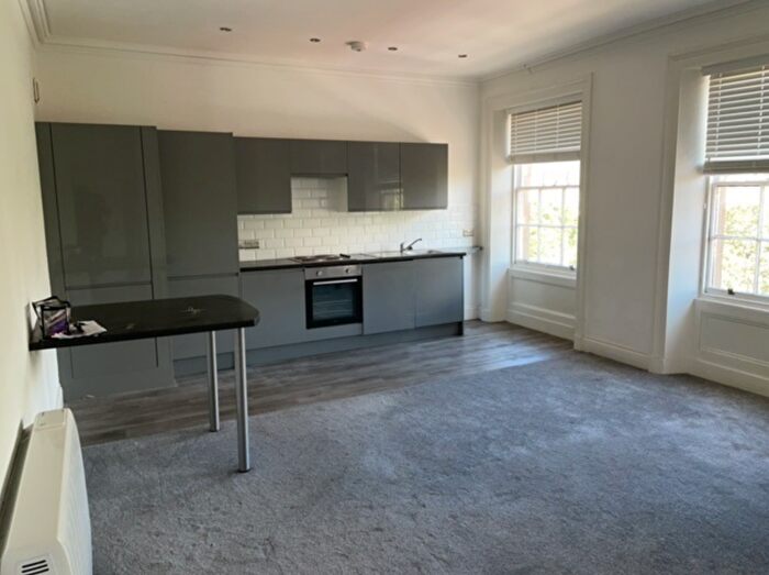 2 Bedroom Flat To Rent In Hamilton Square, Birkenhead, CH41
