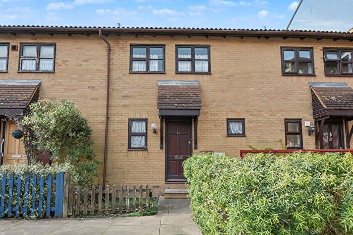2 Bedroom Terraced House For Sale In Thamesbank Place, London, SE28