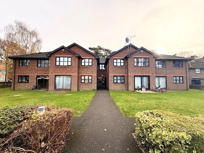 1 Bedroom Flat To Rent In Berkshire Road, Camberley, Surrey, GU15