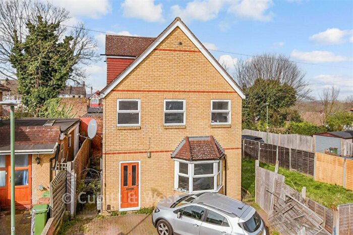 4 Bedroom Detached House For Sale In The Brandries, Wallington, Surrey, SM6