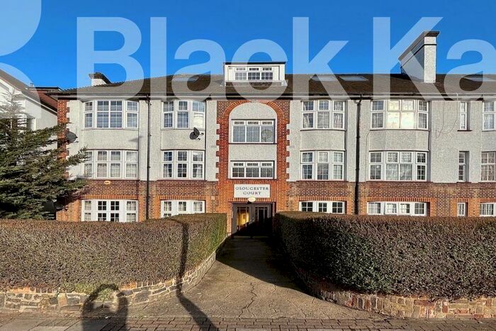 2 Bedroom Flat To Rent In Golders Green Road, London, NW11