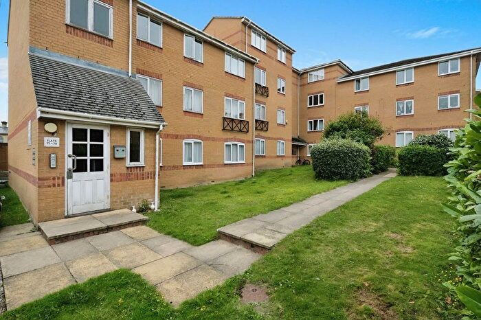 1 Bedroom Studio For Sale In Ascot Court, Aldershot, GU11