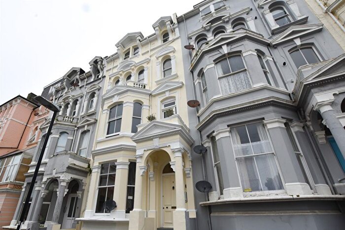 1 Bedroom Flat To Rent In Warrior Gardens, St. Leonards-On-Sea, TN37