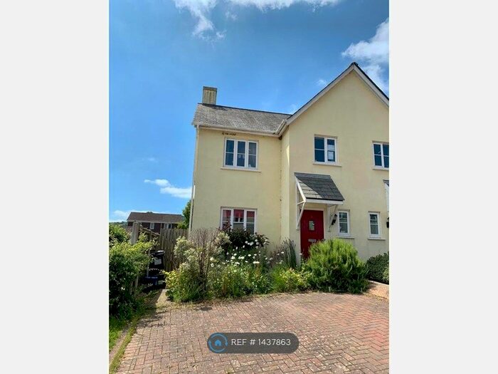 3 Bedroom Semi-Detached House To Rent In Caversham Close, Exeter, EX6