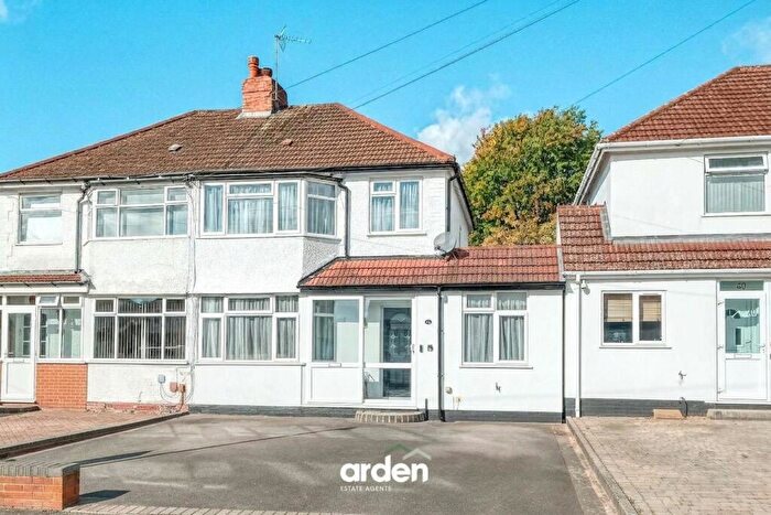3 Bedroom Semi-Detached House For Sale In Yoxall Road, Shirley, B90
