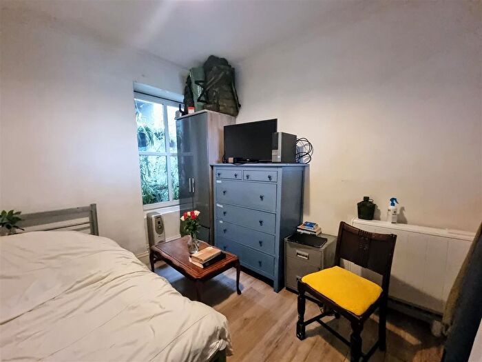 1 Bedroom Flat For Sale In Ground Floor Flat, Peverell Road, Porthleven, TR13