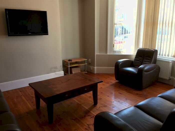 6 Bedroom Terraced House To Rent In Heaton Park Road, Heaton, NE6