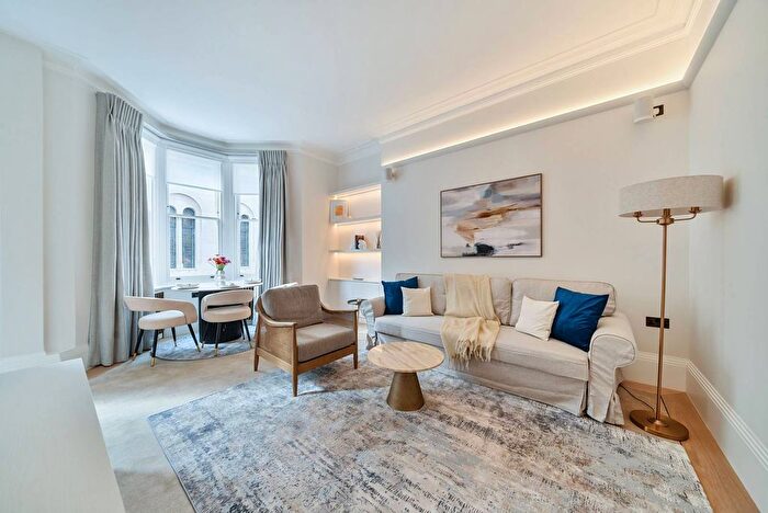 1 Bedroom Flat To Rent In Wilbraham Place, Sloane Square, London, SW1X