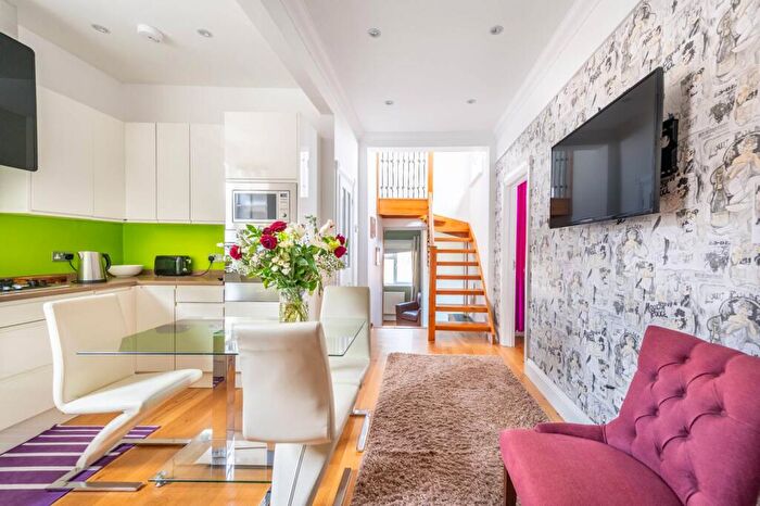 2 Bedroom Flat For Sale In Melrose Avenue, Willesden Green, London, NW2