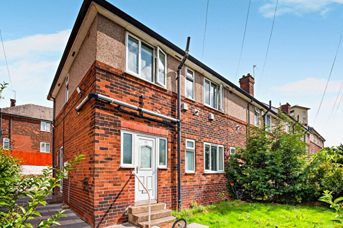 4 Bedroom End Of Terrace House For Sale In Wapping Road, Bradford, BD3