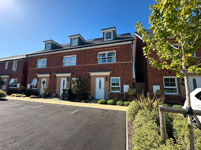 4 Bedroom Property To Rent In St Thomas Grove, Havant, PO9