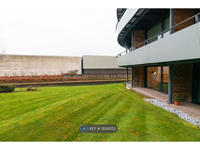 1 Bedroom Flat To Rent In Woodfield Road, Altrincham, WA14