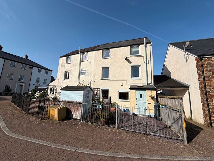1 Bedroom Terraced House For Sale In Newton Square, Bampton, Tiverton, EX16
