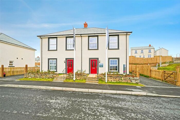 3 Bedroom Semi Detached House For Sale In Higher Newham Lane, Newham, Truro, Cornwa, TR1