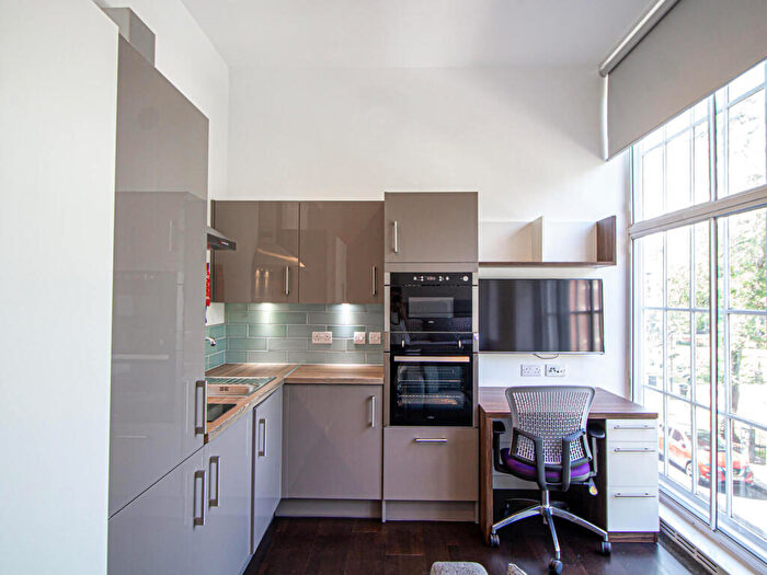 Apartment To Rent In Apt, Park Square Residence #, LS1