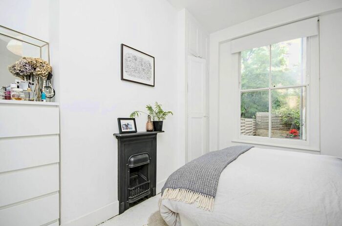 1 Bedroom Flat To Rent In Walford Road, Stoke Newington, London, N16