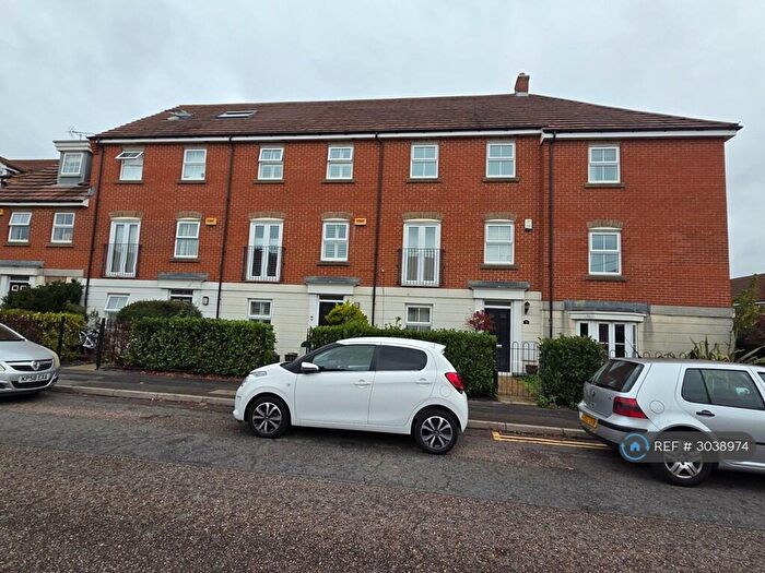 3 Bedroom Terraced House To Rent In Malmesbury Park Road, Bournemouth, BH8