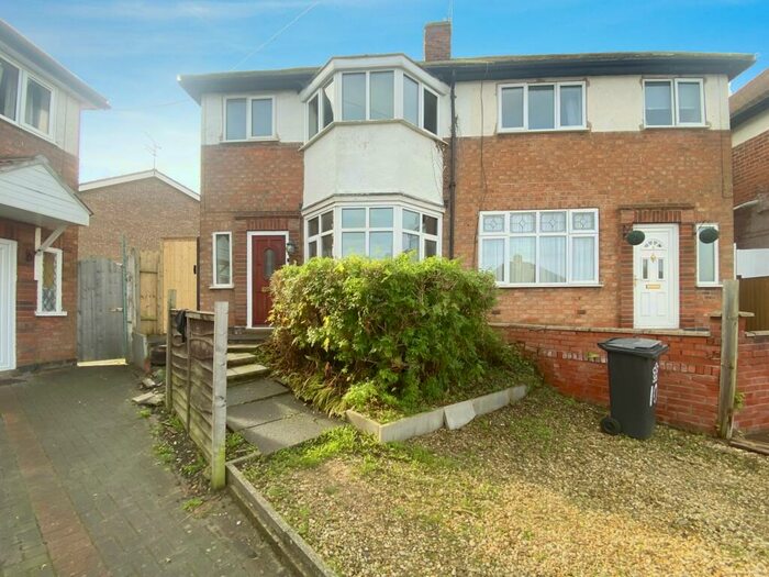 3 Bedroom House To Rent In Glendower Close, Leicester, LE5