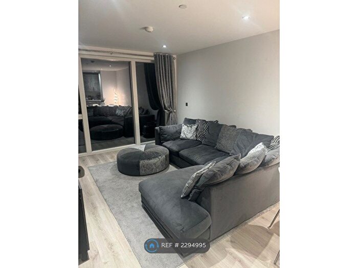 2 Bedroom Flat To Rent In Alderton Court, Bexleyheath, DA6