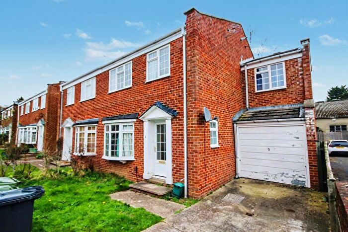 4 Bedroom Property To Rent In Lynwood, Guildford, GU2