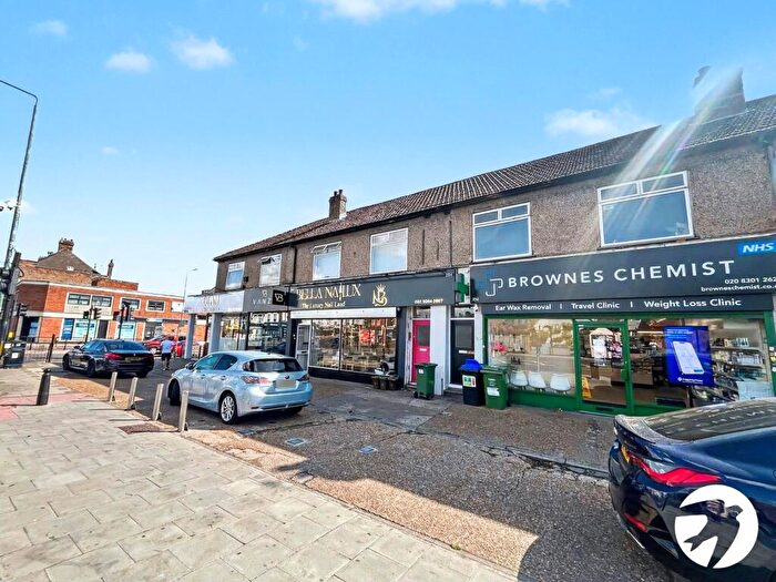 2 Bedroom Flat To Rent In Blackfen Road, Sidcup, DA15