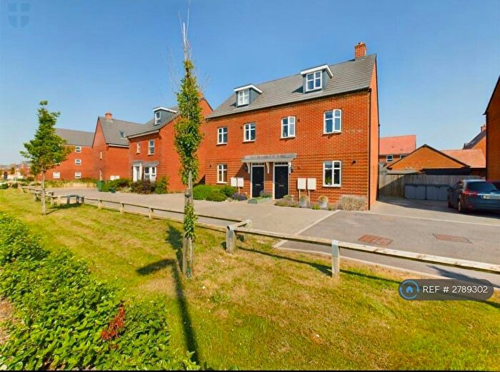 3 Bedroom Semi Detached House To Rent In Emerald Way, Broughton, Aylesbury, HP22