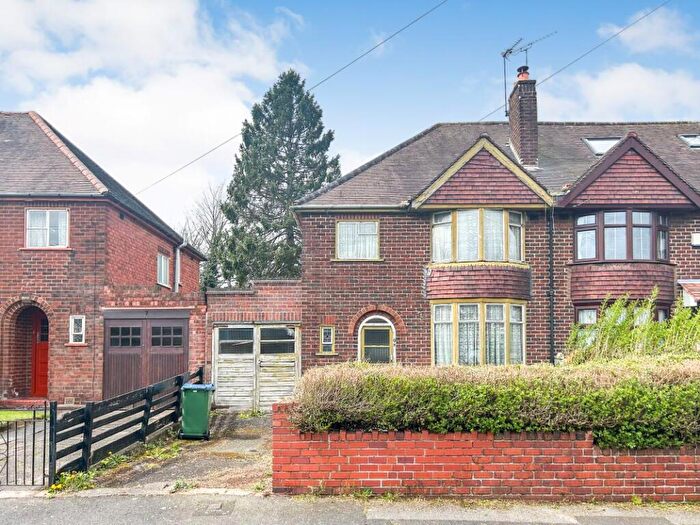 3 Bedroom Semi Detached House For Sale In Bankfield Road, Tipton, DY4