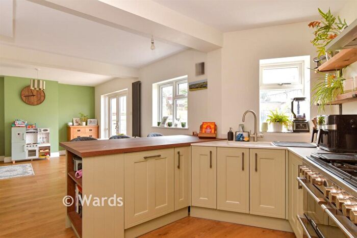 4 Bedroom Semi-Detached House For Sale In Clarendon Gardens, Dartford, Kent, DA2
