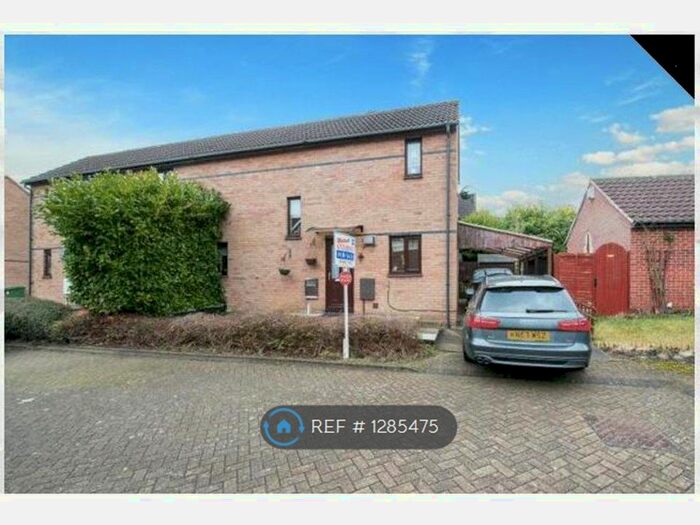 3 Bedroom Semi-Detached House To Rent In Shenley Church End, Milton Keynes MK5