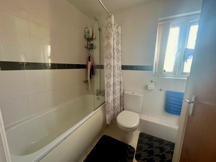 2 Bedroom Apartment To Rent In Peter Taylor Avenue, Braintree, CM7