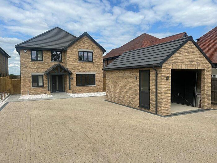 5 Bedroom Detached House To Rent In Shefford Road, Meppershall, Bedfordshire, SG17