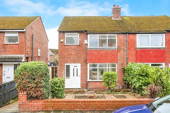 3 Bedroom Semi-Detached House For Sale In Manchester Road, Heaton Norris, Stockport, SK4