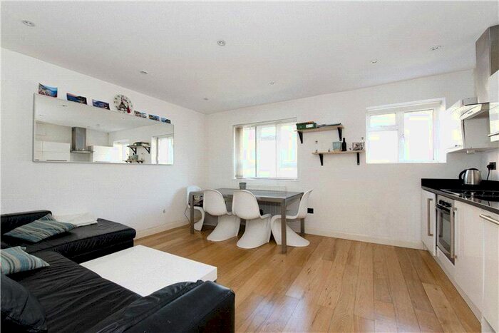 1 Bedroom Flat To Rent In Fircroft, Halton Road, London, N1