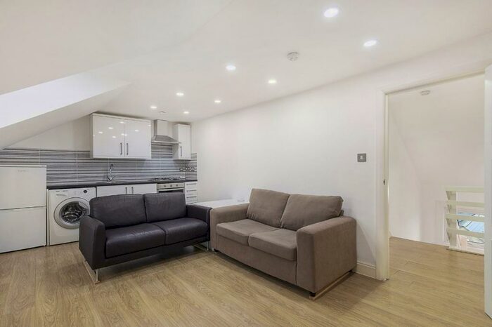 1 Bedroom Apartment To Rent In Anerley Road, London, SE19
